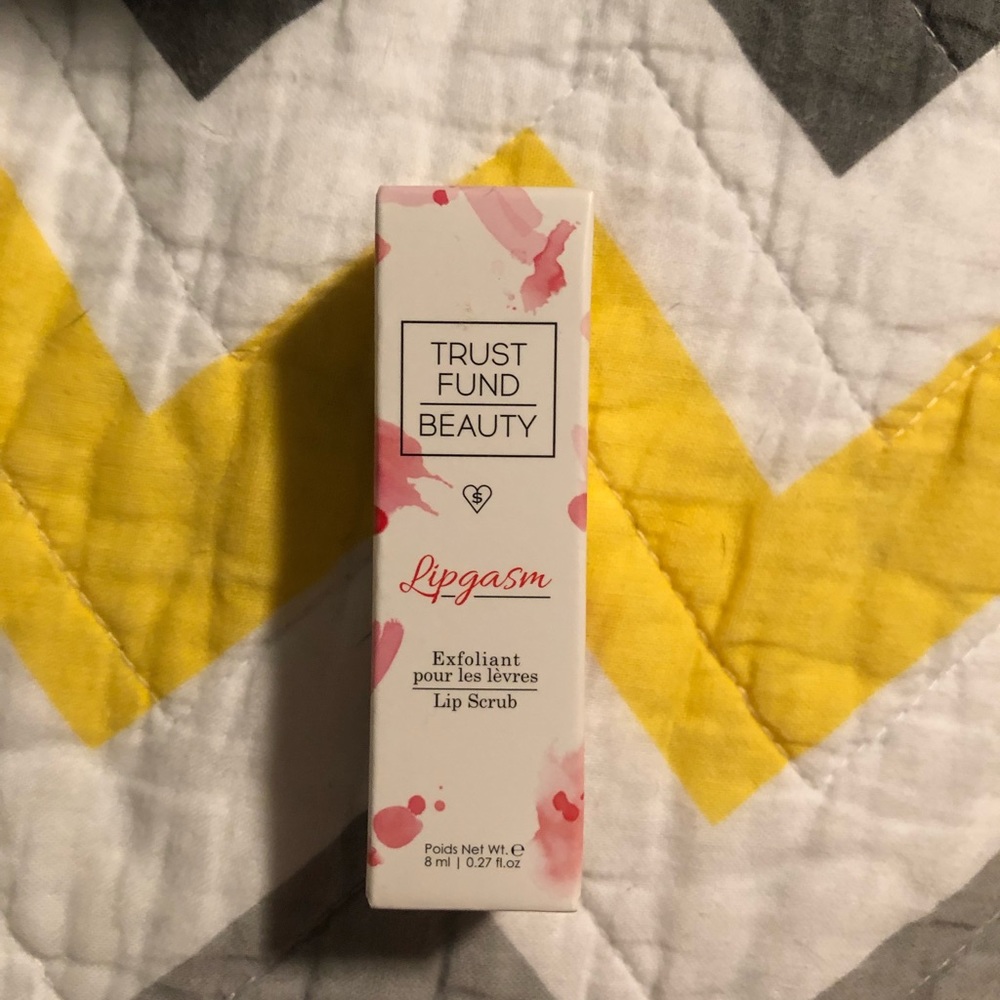 Trust Fund Beauty Lipgasm Lip scrub